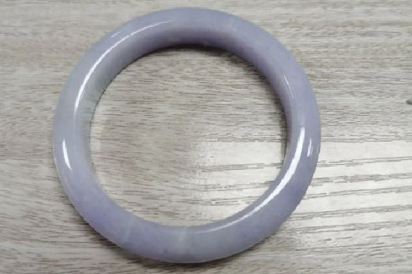 紫羅蘭手鐲怎么看真假 紫羅蘭手鐲顏色深好還是淺好 紫羅蘭手鐲怎么看真假 紫羅蘭手鐲顏色深好還是淺好