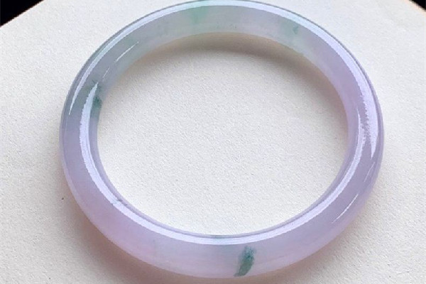 紫羅蘭手鐲和翡翠手鐲哪個(gè)好 紫羅蘭手鐲屬于什么檔次 紫羅蘭手鐲和翡翠手鐲哪個(gè)好 紫羅蘭手鐲屬于什么檔次