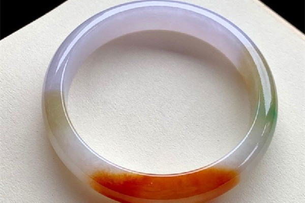 紫羅蘭手鐲會(huì)越戴越透嗎 紫羅蘭手鐲怎么保養(yǎng)會(huì)越來越亮