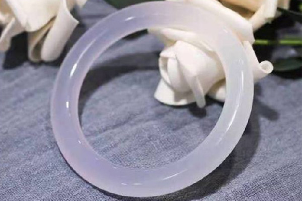 紫羅蘭手鐲怎么看真假 紫羅蘭手鐲顏色深好還是淺好 紫羅蘭手鐲怎么看真假 紫羅蘭手鐲顏色深好還是淺好