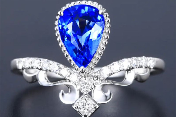 藍寶石的寓意和象征意義 藍寶石可以做婚戒嗎 藍寶石的寓意和象征意義 藍寶石可以做婚戒嗎