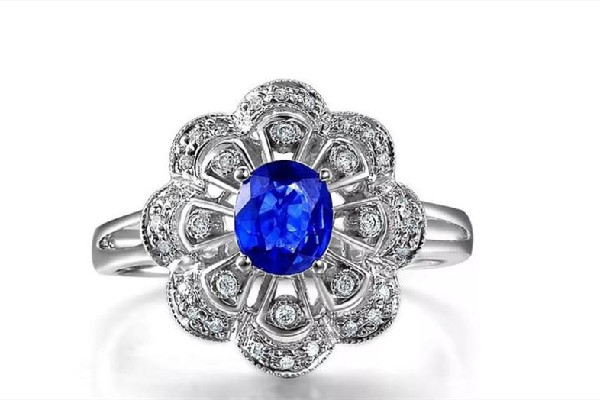 藍(lán)寶石的寓意和象征意義 藍(lán)寶石可以做婚戒嗎 藍(lán)寶石的寓意和象征意義 藍(lán)寶石可以做婚戒嗎