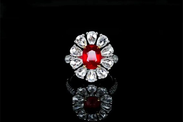 紅寶石有裂紋正常嗎 紅寶石有裂紋會影響價格嗎 紅寶石有裂紋正常嗎 紅寶石有裂紋會影響價格嗎