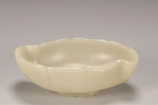 和田玉可以用紫光燈鑒別嗎 和田玉用紫光燈如何鑒別 和田玉可以用紫光燈鑒別嗎 和田玉用紫光燈如何鑒別