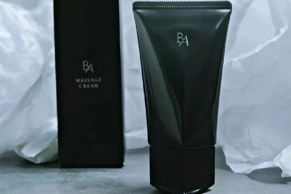 洗面奶進到眼睛里很疼怎辦 洗面奶進眼睛里會影響視力嗎 洗面奶進到眼睛里很疼怎辦 洗面奶進眼睛里會影響視力嗎