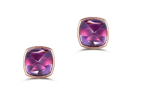 耳釘?shù)恼_佩戴方法 耳釘要消毒在戴嗎 耳釘?shù)恼_佩戴方法 耳釘要消毒在戴嗎