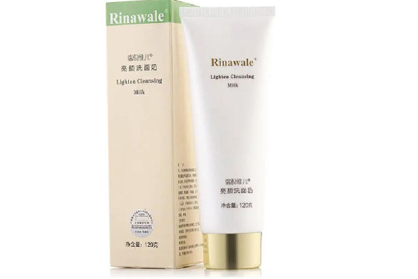 洗面奶要打出泡沫嗎 洗面奶在臉上停留多久 洗面奶要打出泡沫嗎 洗面奶在臉上停留多久