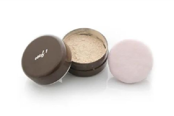 定妝粉買(mǎi)自然色號(hào)還是偏白色好 定妝粉買(mǎi)什么顏色的好