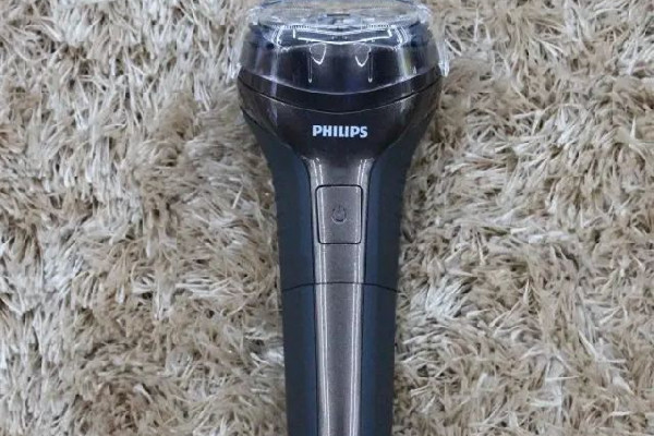 刮胡刀可以兩個人一起用嗎 刮胡刀會傳染艾滋病嗎 刮胡刀可以兩個人一起用嗎 刮胡刀會傳染艾滋病嗎