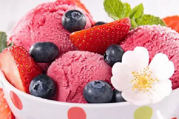 冰淇淋是哪個國家發(fā)明的 冰淇淋屬于甜品嗎 冰淇淋是哪個國家發(fā)明的 冰淇淋屬于甜品嗎