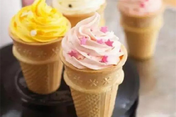 冰淇淋用什么牛奶比較好 冰淇淋怎么做才細膩柔軟 冰淇淋用什么牛奶比較好 冰淇淋怎么做才細膩柔軟