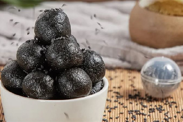 黑芝麻丸是飯前吃還是飯后吃 黑芝麻丸什么時(shí)候吃效果最好