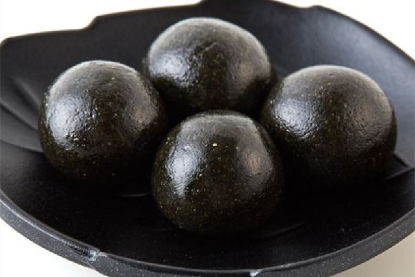 黑芝麻丸是飯前吃還是飯后吃 黑芝麻丸什么時(shí)候吃效果最好