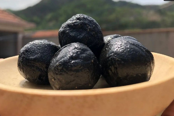 黑芝麻丸哪個(gè)牌子正宗 黑芝麻丸和黑芝麻功效一樣嗎 黑芝麻丸哪個(gè)牌子正宗 黑芝麻丸和黑芝麻功效一樣嗎