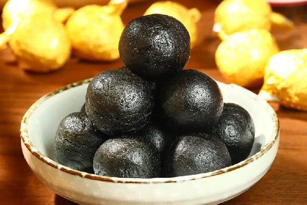 黑芝麻丸怎么做才會軟糯 黑芝麻丸直接吃還是泡水 黑芝麻丸怎么做才會軟糯 黑芝麻丸直接吃還是泡水