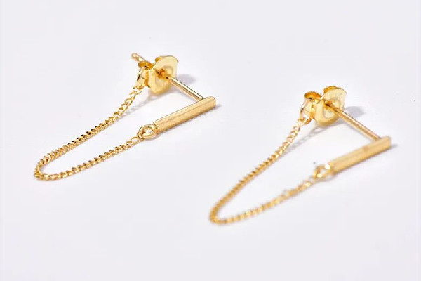 黃金耳釘有消炎作用嗎 黃金耳釘會(huì)過敏嗎 黃金耳釘有消炎作用嗎 黃金耳釘會(huì)過敏嗎