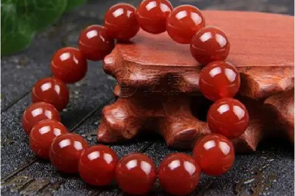 紅瑪瑙的功效和作用 紅瑪瑙可以轉(zhuǎn)運(yùn)嗎 紅瑪瑙的功效和作用 紅瑪瑙可以轉(zhuǎn)運(yùn)嗎