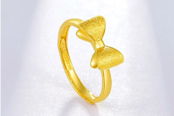 黃金戒指一般多少錢一個(gè) 黃金戒指按克買合適還是按件買合適 黃金戒指一般多少錢一個(gè) 黃金戒指按克買合適還是按件買合適