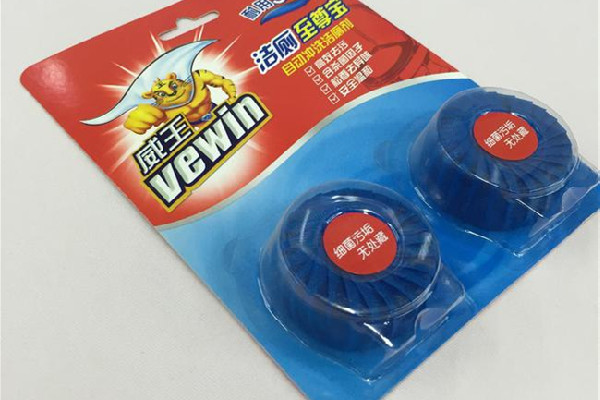 潔廁塊要不要揭下來膜用 潔廁塊的使用方法和注意事項(xiàng) 潔廁塊要不要揭下來膜用 潔廁塊的使用方法和注意事項(xiàng)