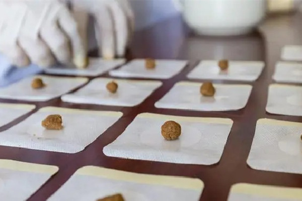 三伏貼適合多大年齡的人貼 三伏貼可以給孩子貼嗎 三伏貼適合多大年齡的人貼 三伏貼可以給孩子貼嗎