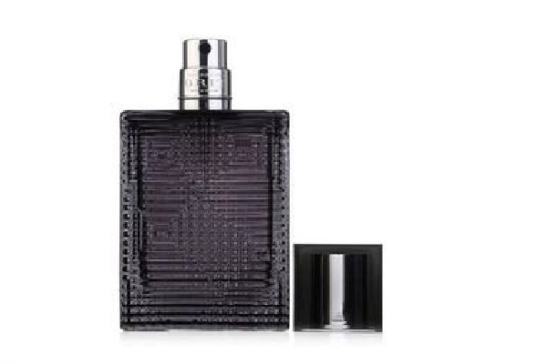 巴寶莉香水的保質期怎么看 巴寶莉香水可以擰開嗎