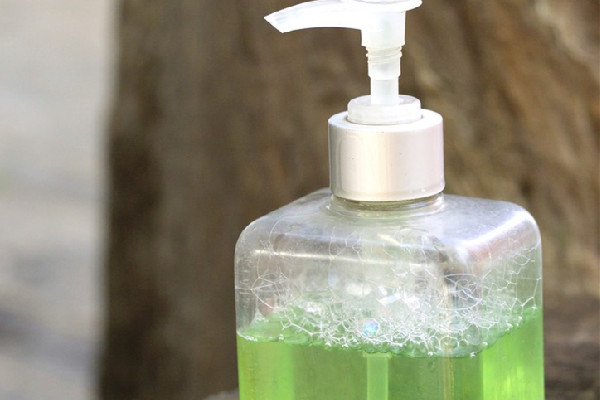 沐浴露的功效和作用 沐浴露會(huì)刺激汗毛增長(zhǎng)嗎 沐浴露的功效和作用 沐浴露會(huì)刺激汗毛增長(zhǎng)嗎