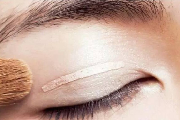 雙眼皮貼貼久了眼皮會松弛嗎 雙眼皮貼對眼睛有傷害嗎 雙眼皮貼貼久了眼皮會松弛嗎 雙眼皮貼對眼睛有傷害嗎