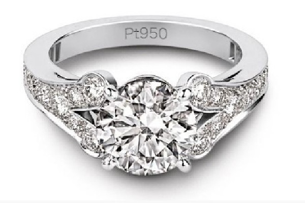 白金和鉑金有什么區(qū)別 白金是黃金的一種嗎 白金和鉑金有什么區(qū)別 白金是黃金的一種嗎