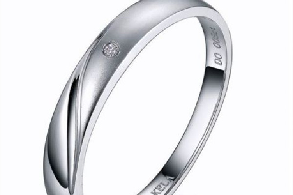 白金和鉑金有什么區(qū)別 白金是黃金的一種嗎 白金和鉑金有什么區(qū)別 白金是黃金的一種嗎