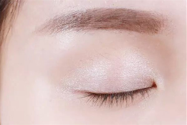 武漢填充眼窩凹陷需要多少錢(qián) 武漢填充眼窩哪家好 武漢填充眼窩凹陷需要多少錢(qián) 武漢填充眼窩哪家好