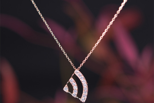 玫瑰金和鉑金哪個好 玫瑰金適合年輕人嗎 玫瑰金和鉑金哪個好 玫瑰金適合年輕人嗎