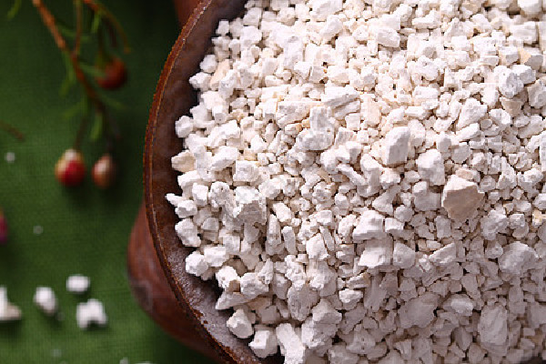 紅薯粉可以代替淀粉嗎 紅薯粉結(jié)塊了還能吃嗎 紅薯粉可以代替淀粉嗎 紅薯粉結(jié)塊了還能吃嗎