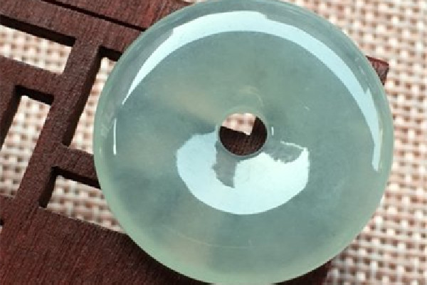 冰種翡翠屬于什么檔次 冰種翡翠價(jià)格一般多少 冰種翡翠屬于什么檔次 冰種翡翠價(jià)格一般多少