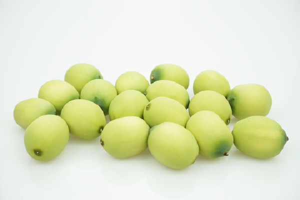 新鮮蓮子有酒味能不能吃 新鮮蓮子壞了是什么樣子 新鮮蓮子有酒味能不能吃 新鮮蓮子壞了是什么樣子