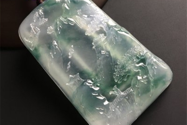 冰種翡翠和糯種翡翠哪個(gè)好 冰種翡翠有種嫩的嗎 冰種翡翠和糯種翡翠哪個(gè)好 冰種翡翠有種嫩的嗎