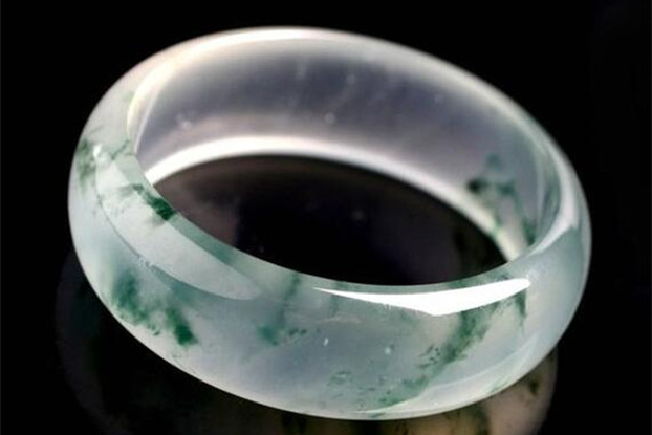 冰種翡翠手鐲會(huì)越戴越透嗎 冰種翡翠手鐲有棉絮怎么養(yǎng) 冰種翡翠手鐲會(huì)越戴越透嗎 冰種翡翠手鐲有棉絮怎么養(yǎng)