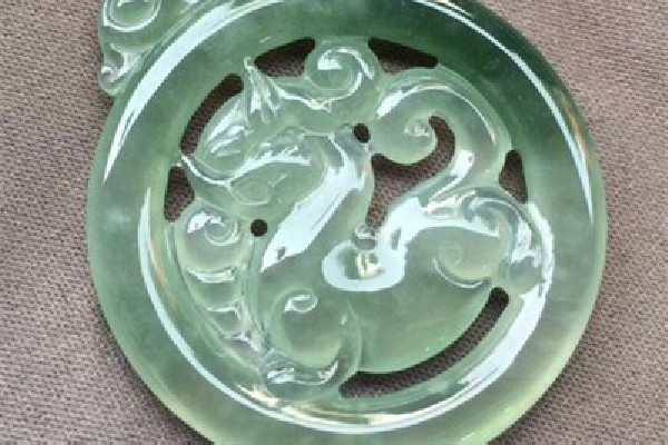 冰種翡翠屬于什么檔次 冰種翡翠價格一般多少 冰種翡翠屬于什么檔次 冰種翡翠價格一般多少