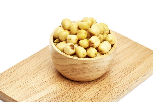 干蓮子的黑色硬外殼怎么剝 干蓮子怎么剝皮和抽芯 干蓮子的黑色硬外殼怎么剝 干蓮子怎么剝皮和抽芯