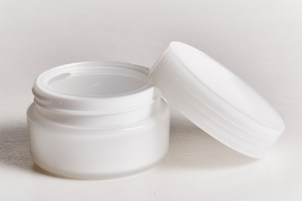 壓縮面膜用礦泉水泡有什么效果 壓縮面膜用水敷有用嗎 壓縮面膜用礦泉水泡有什么效果 壓縮面膜用水敷有用嗎