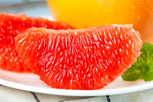 西柚有維生素c嗎 西柚吃了嘴巴發(fā)麻是什么原因 西柚有維生素c嗎 西柚吃了嘴巴發(fā)麻是什么原因