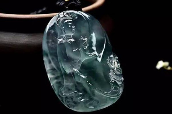 玻璃種翡翠如何鑒別真假 玻璃種翡翠有什么特征 玻璃種翡翠如何鑒別真假 玻璃種翡翠有什么特征