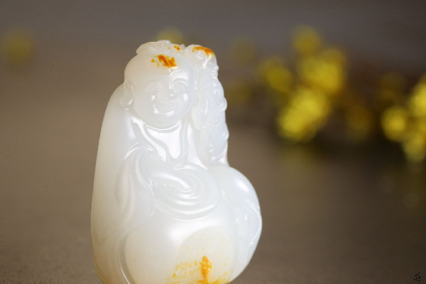 羊脂玉是不是顏色越白越好 羊脂玉分幾個(gè)等級(jí) 羊脂玉是不是顏色越白越好 羊脂玉分幾個(gè)等級(jí)