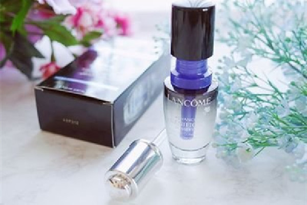 蘭蔻小黑瓶的正確使用方法 蘭蔻小黑瓶一次用多少 蘭蔻小黑瓶的正確使用方法 蘭蔻小黑瓶一次用多少