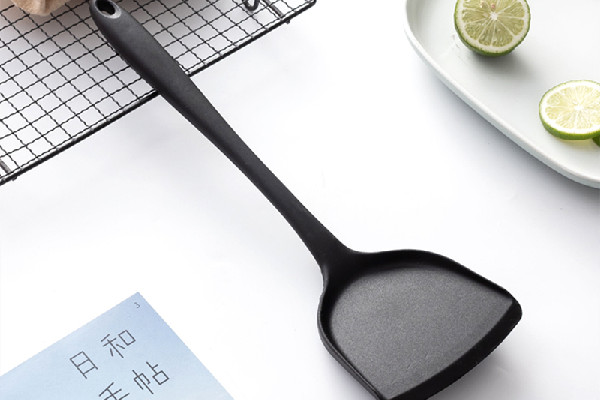 鍋鏟是硅膠的好還是木質(zhì)的好 鍋鏟用什么材質(zhì)的好 鍋鏟是硅膠的好還是木質(zhì)的好 鍋鏟用什么材質(zhì)的好