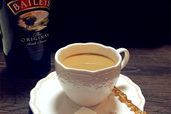 百利甜酒不能加什么 百利甜酒不加冰好喝嗎 百利甜酒不能加什么 百利甜酒不加冰好喝嗎