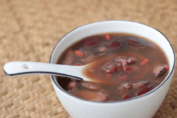 五紅湯要喝多久有效果 五紅湯用紅豆還是赤小豆 五紅湯要喝多久有效果 五紅湯用紅豆還是赤小豆