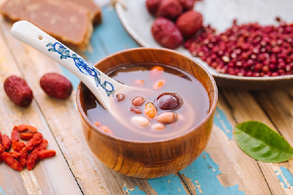 五紅湯要惡露干凈后才能吃嗎 五紅湯產(chǎn)婦什么時候喝最好 五紅湯要惡露干凈后才能吃嗎 五紅湯產(chǎn)婦什么時候喝最好