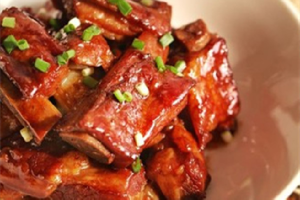 紅燒排骨怎樣做好吃又簡單 紅燒排骨用大排還是小排 紅燒排骨怎樣做好吃又簡單 紅燒排骨用大排還是小排