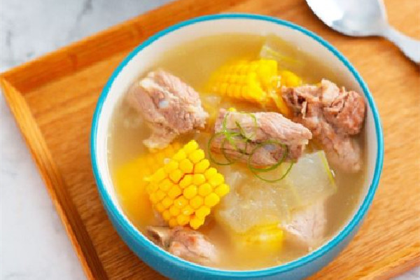 排骨湯用熱水燉還是冷水燉 排骨湯不白怎么辦 排骨湯用熱水燉還是冷水燉 排骨湯不白怎么辦