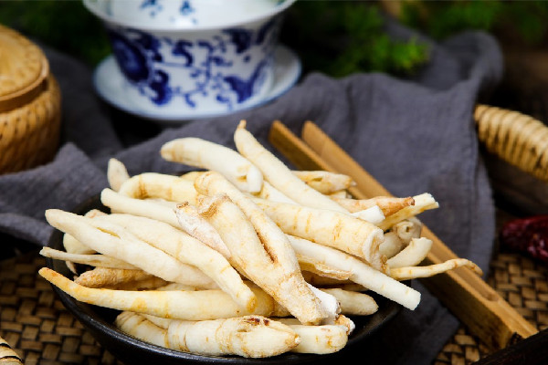 沙參長(zhǎng)蟲子了還能吃嗎 沙參可以放多久 沙參長(zhǎng)蟲子了還能吃嗎 沙參可以放多久